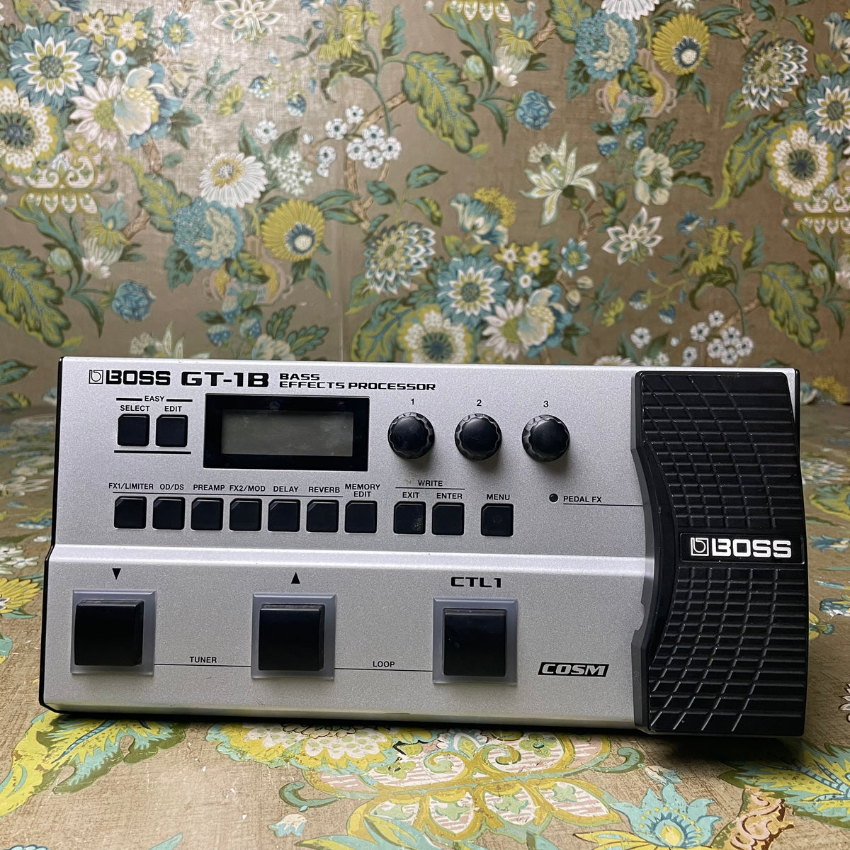 boss gt 1b bass multi fx pedal Boss GT-1B Bass Effects Processor