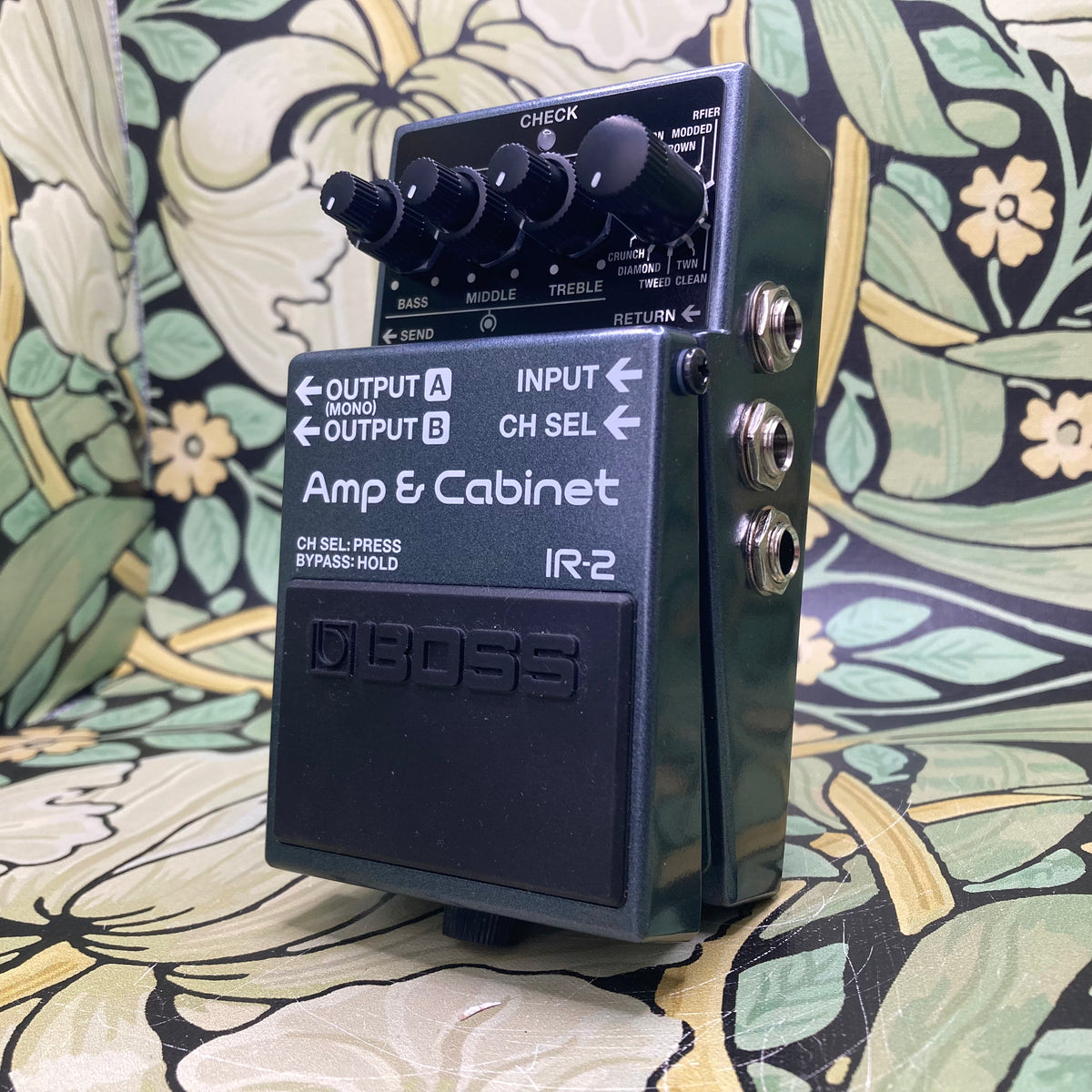 Boss IR-2 Amp & Cabinet – eastside music supply