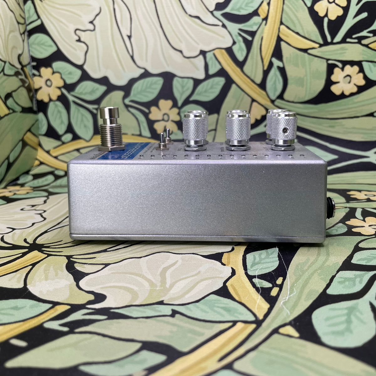 Empress Effects Compressor MKII Silver Sparkle – eastside Empress Effects Compressor MKII Silver Sparkle – eastside