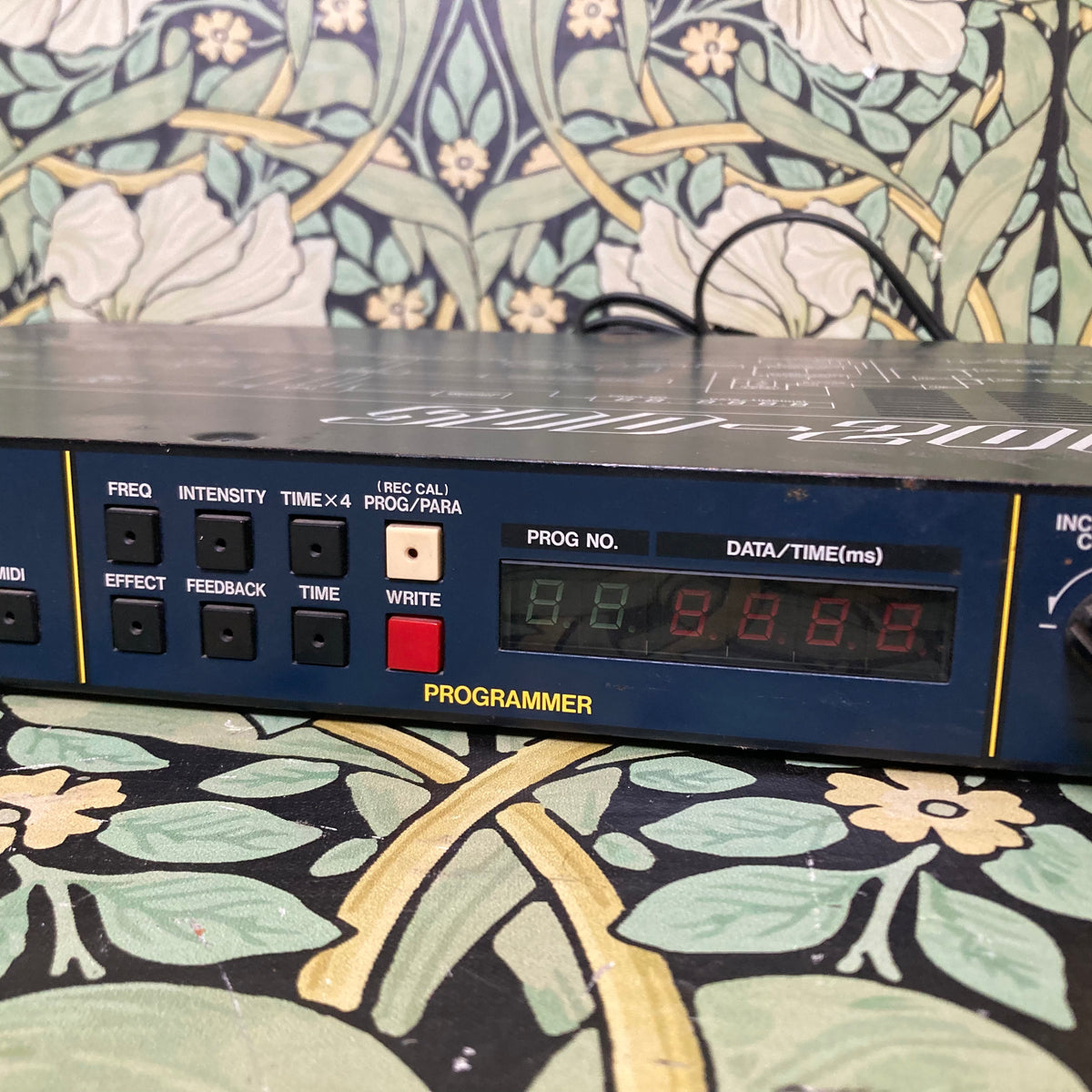 Korg SDD-2000 Sampling Digital Delay – eastside music supply Korg SDD-2000 Sampling Digital Delay – eastside music supply
