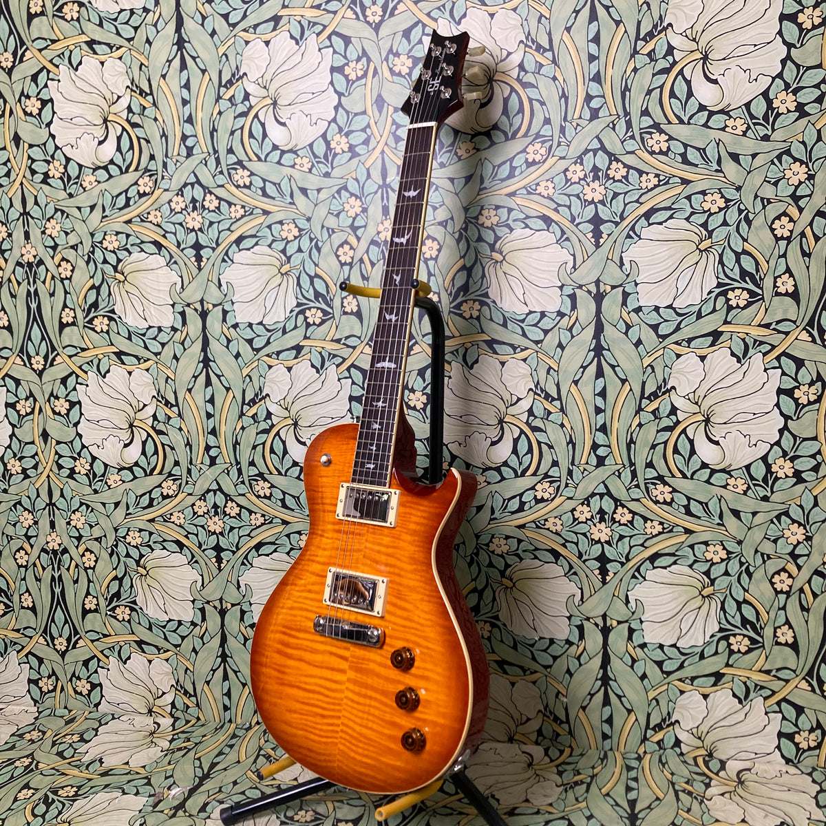 ギター PRS SE Bernie Marsden Paul Reed Smith Bernie Marsden Demonstrates his PRS SE Signature Guitar