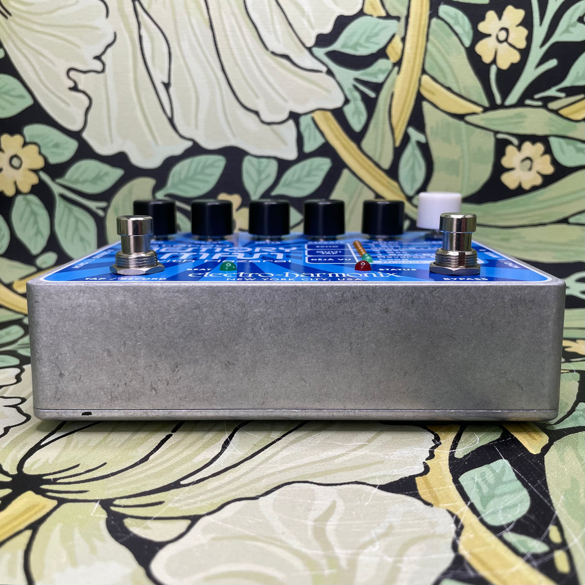 Electro-Harmonix Memory Man Hazarai 改造品 mqdefault.jpg