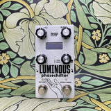 Alexander Luminous Phaseshifter
