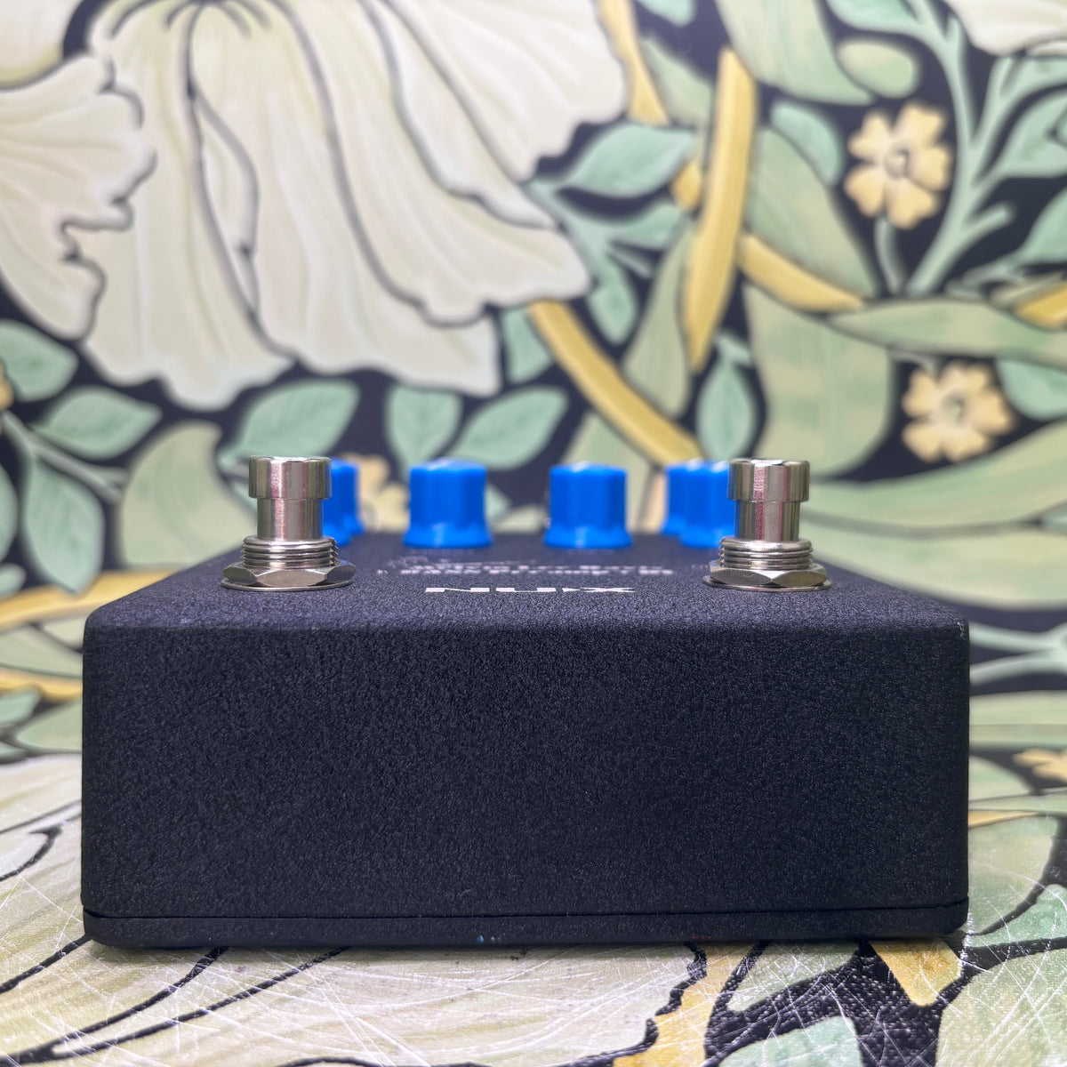 Nux Melvin Lee Davis Bass Preamp & DI - Used – eastside music supply