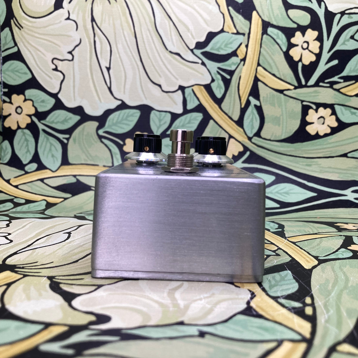 Cornerstone Music Gear Gladio (SC) Preamp – eastside music supply