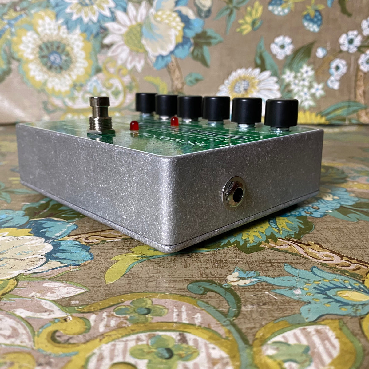 Electro-Harmonix Stereo Polychorus – eastside music supply