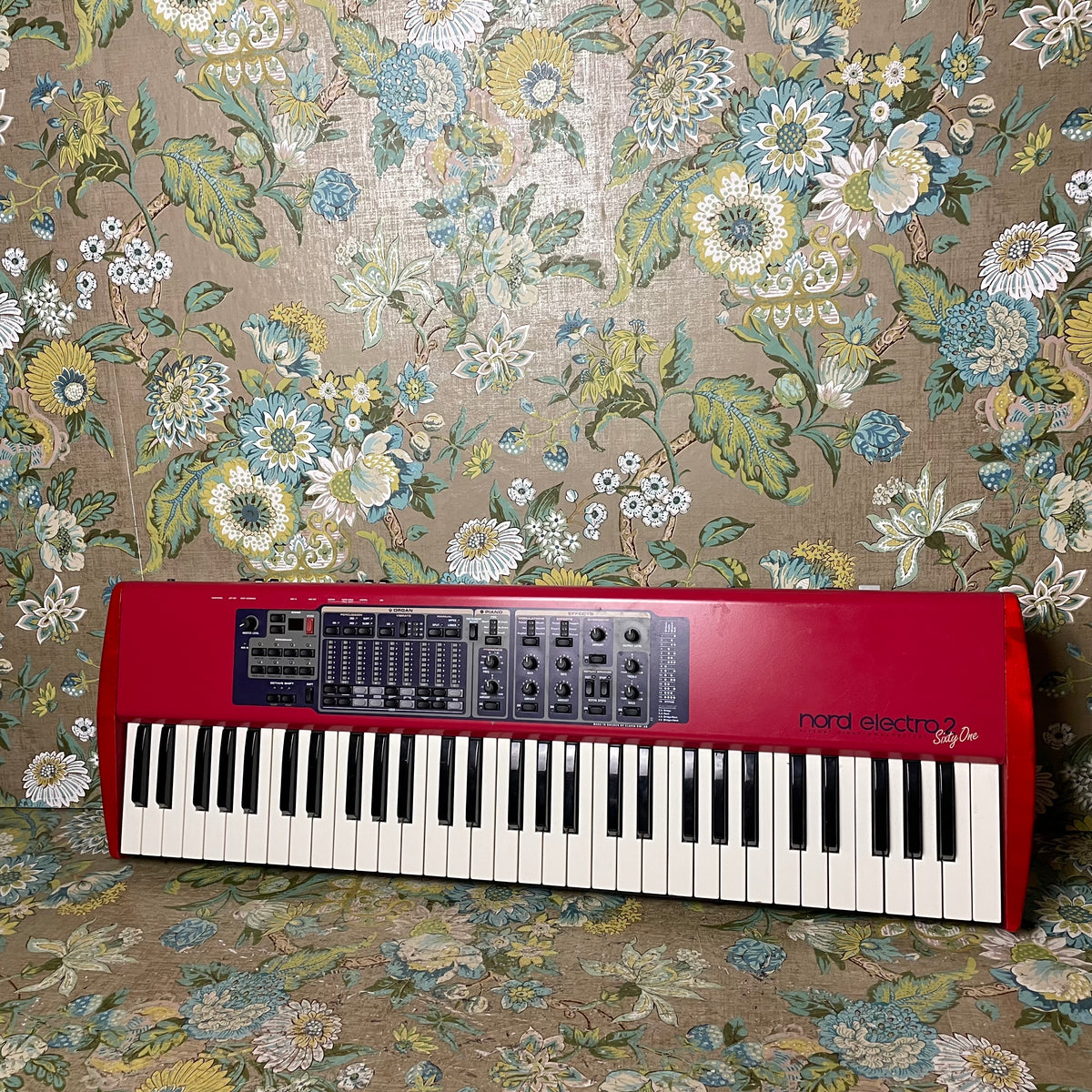 【Hiro 】Nord Electro 2 Sixty one Nord Electro 2 Sixty-One Stage Piano/Organ | Guitar Center