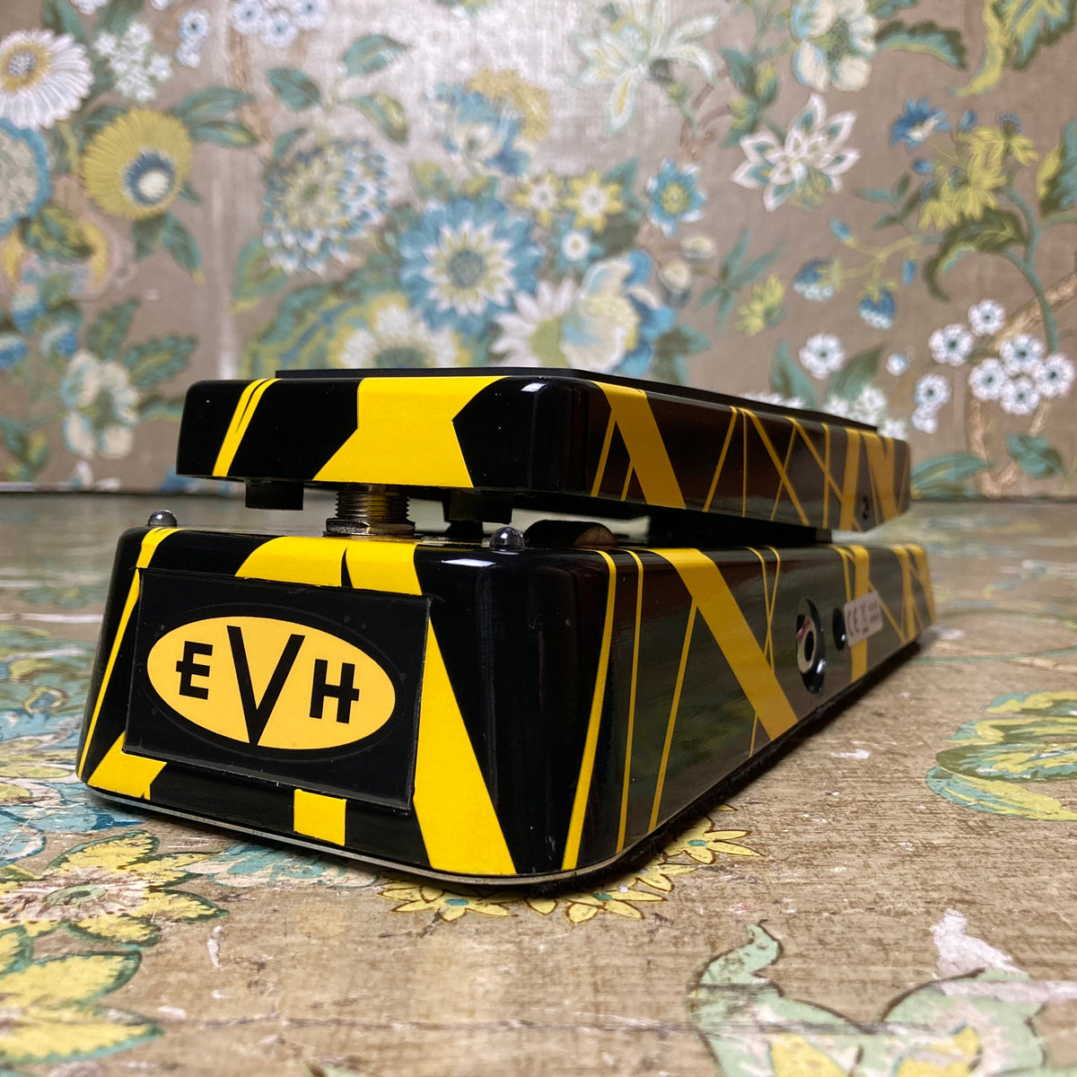 Dunlop EVH95 Eddie Van Halen Signature Cry Baby Wah – Eastside