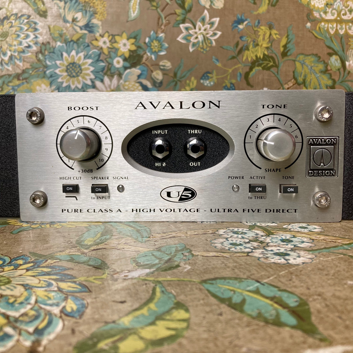 Avalon U5 Direct Box and Preamp w/ Rack Mount Kit