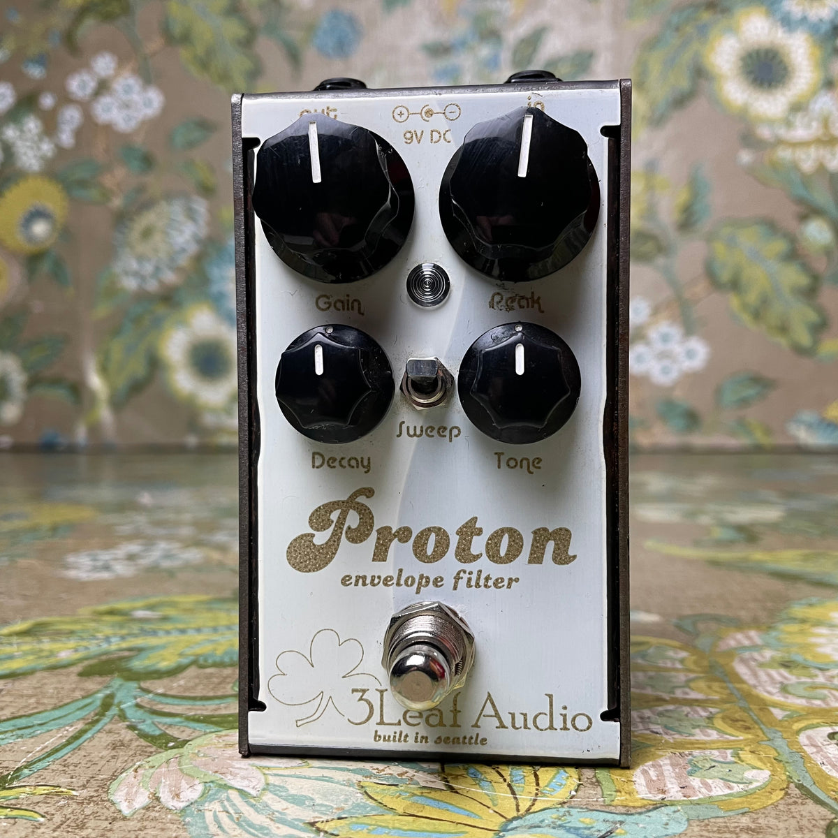 3 Leaf Audio Proton Envelope Filter V3 Limited Edition White/Gold