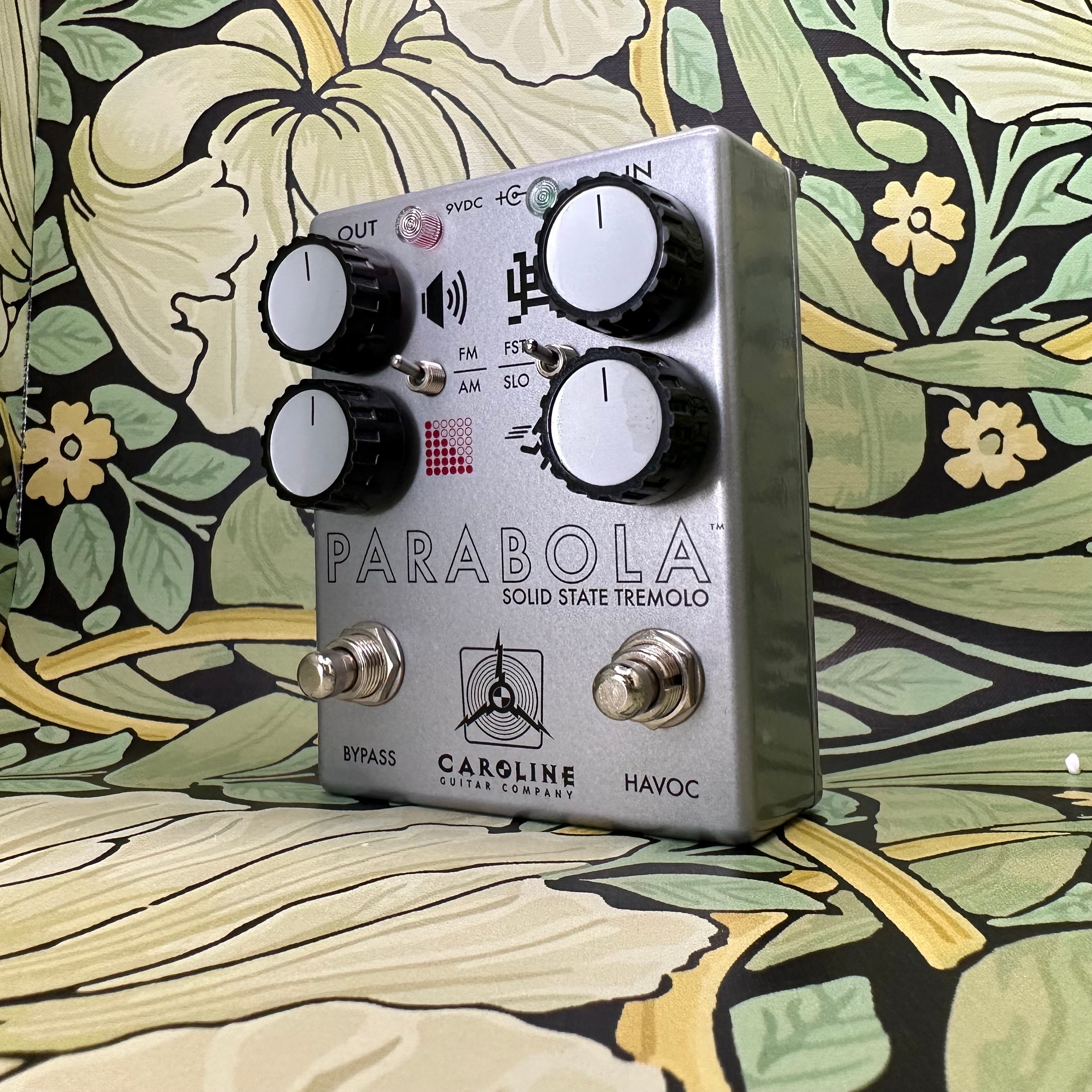 Caroline Parabola Solid State Tremolo Pedal