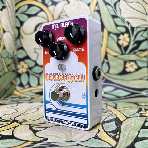 Mr. Black Double Chorus - White
