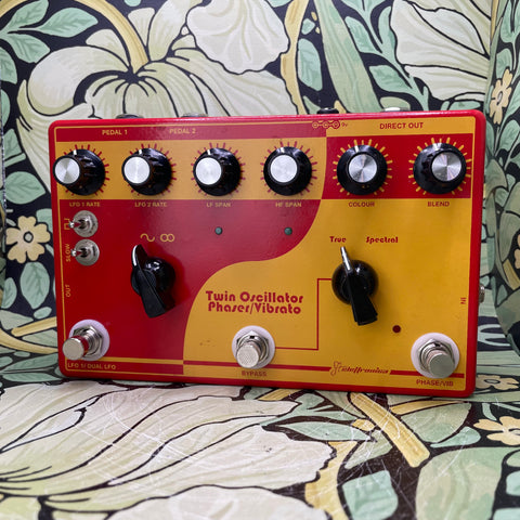 oscillator pedal FTelettronica Twin Oscillator Phaser/Vibrato – eastside music supply