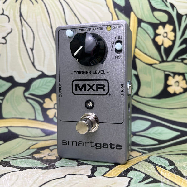 MXR ( エムエックスアール ) M135 Smart Gate ノイズゲート MXR M135 Smart Gate Pedal | Sweetwater