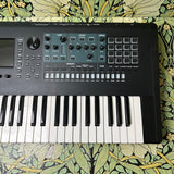 Roland Fantom 6 Synthesizer Keyboard