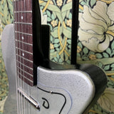 Danelectro '56 Vintage Baritone Silver Metal Flake