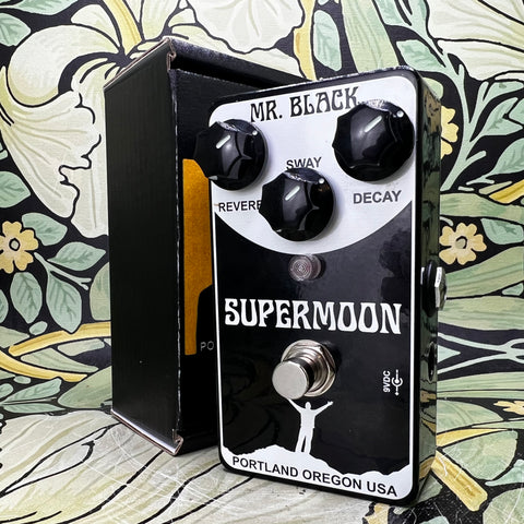 Mr. Black Supermoon