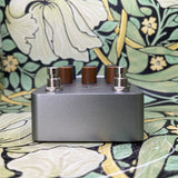 Universal Audio OX Stomp Dynamic Speaker Emulator - Used