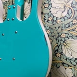 Jerry Jones Longhorn Bass VI