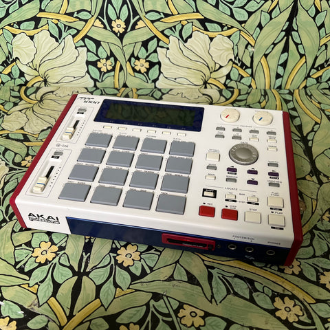 DJ機材 AKAI MPC1000 AKAI professional MPC1000 BK Sampling Machine Sampler Music Black