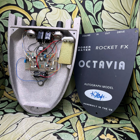 Roger Mayer Rocket FX Octavia Autograph Model - Used – eastside Roger Mayer Rocket FX Octavia Autograph Model - Used – eastside