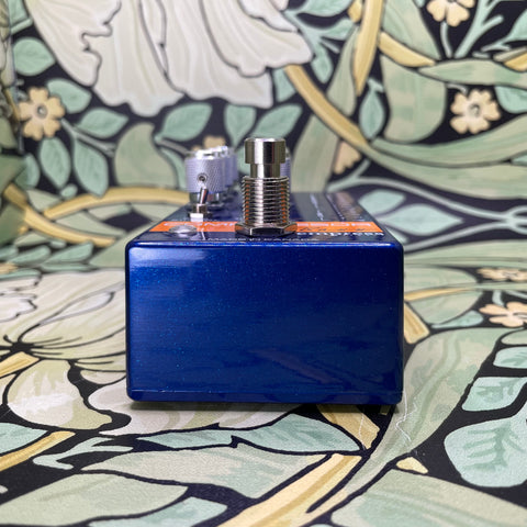 Empress Effects Bass Compressor MKII Blue Sparkle – eastside music Empress Effects Bass Compressor MKII Blue Sparkle – eastside music
