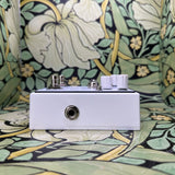 Spaceman Effects Voyager II: Dynamic Tremolo - White Light Edition