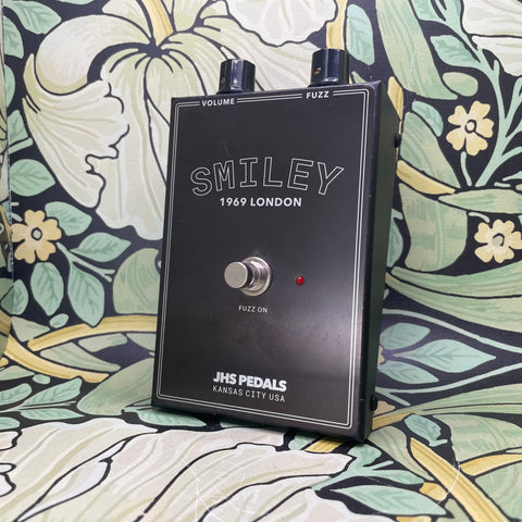JHS Pedals Legends of Fuzz : Smiley – eastside music supply