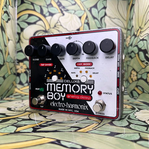 Electro-Harmonix Deluxe Memory Boy Analog Delay - Used