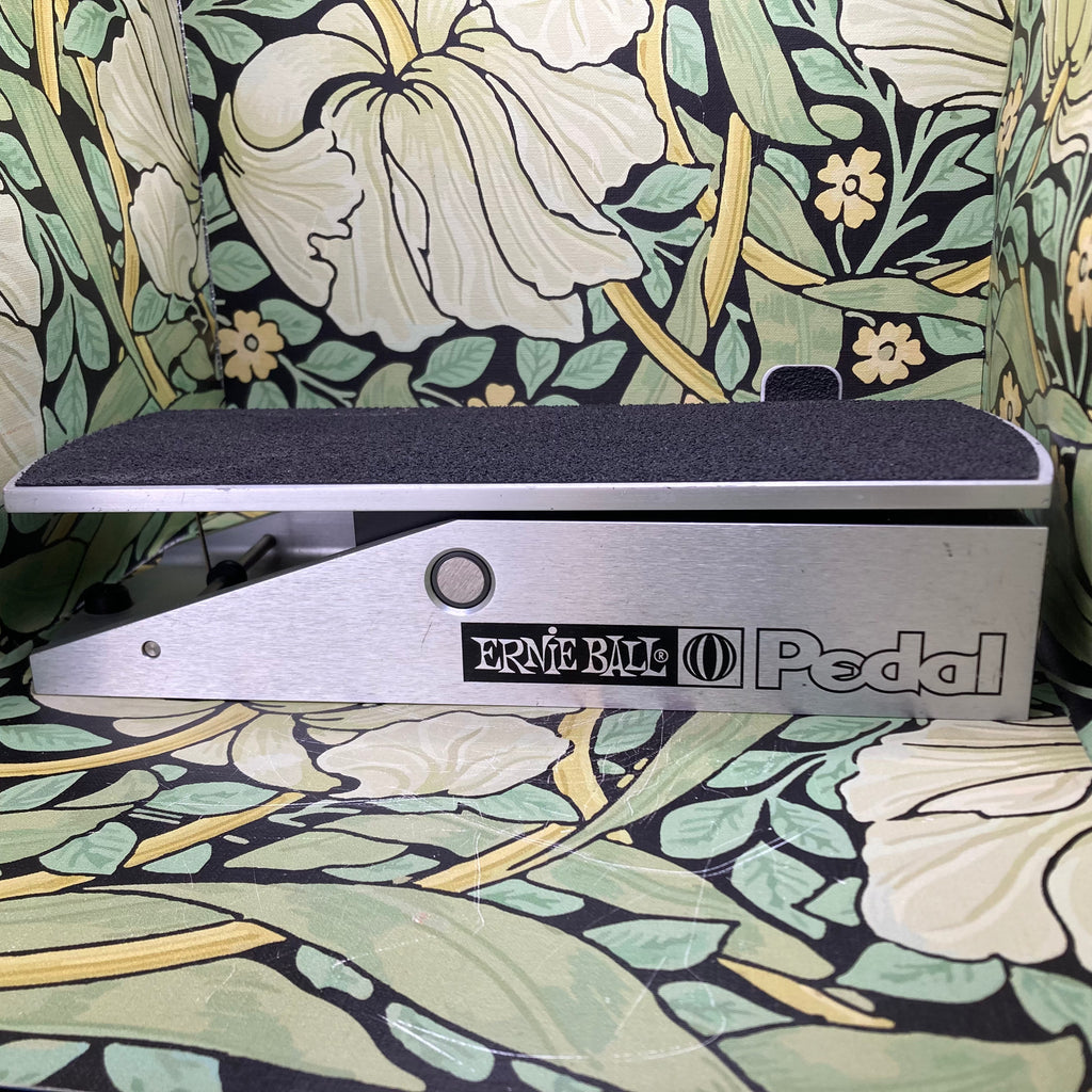 pan pedal Ernie Ball Stereo Volume/Pan Pedal 500K – eastside music supply