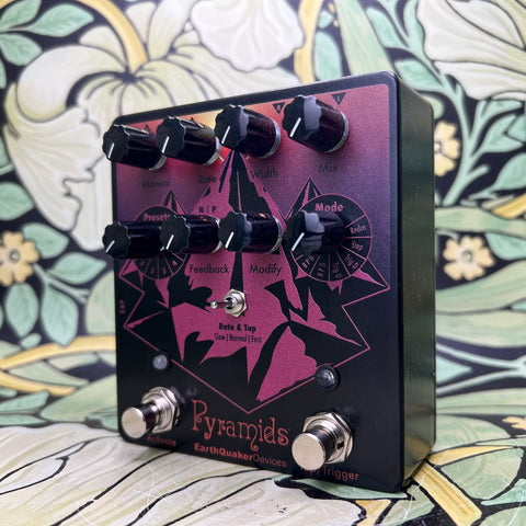 EarthQuaker Devices Pyramids - Solar Eclipse
