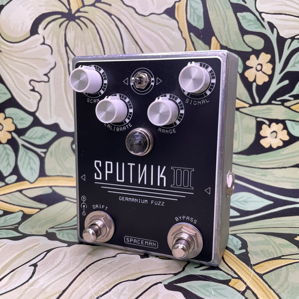 SPACEMAN EFFECTS／SPUTNIK III ／FUZZ Spaceman Effects Sputnik III Germanium Fuzz – eastside music