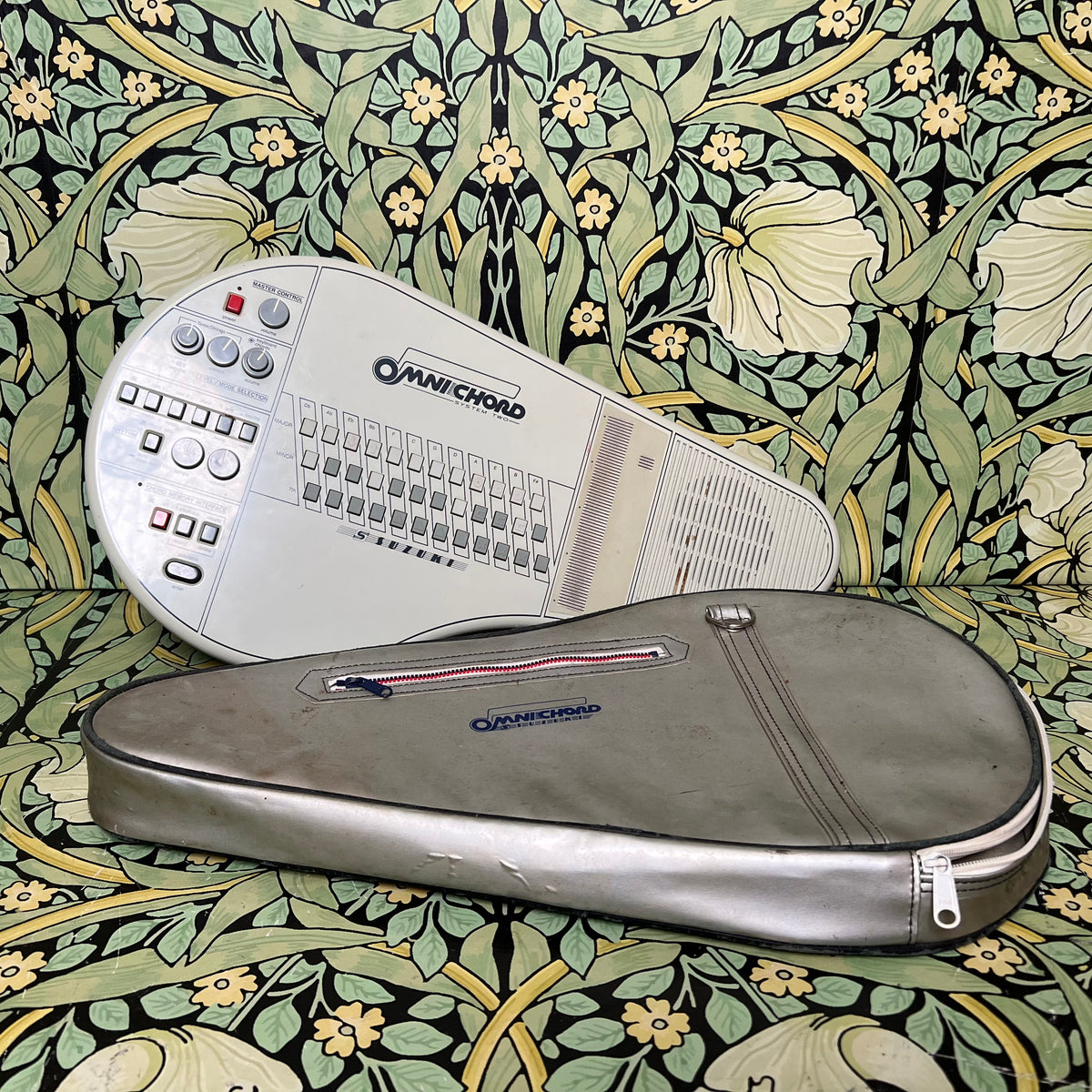 Suzuki Omnichord OM84 System Two eastside music supply