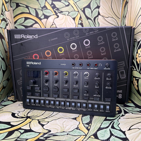 Roland Aira Compact T-8 Beat Machine