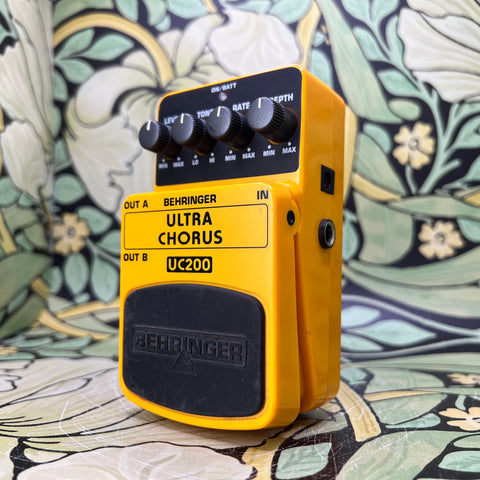 behringer uc200 ultra chorus pedal Behringer UC200 Ultra Chorus – eastside music supply