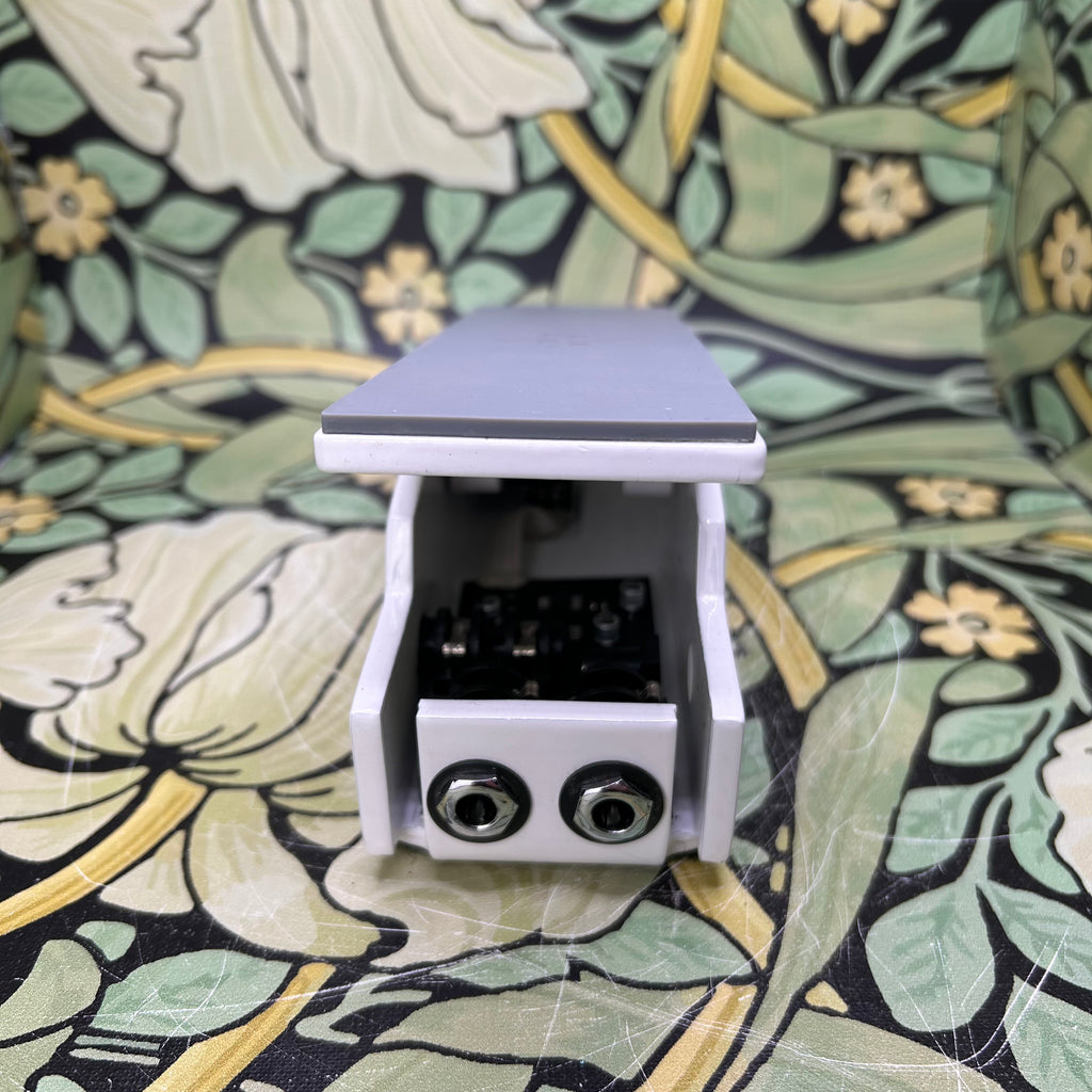 bloomery volume pedal Tapestry Audio Bloomery Active Volume Pedal