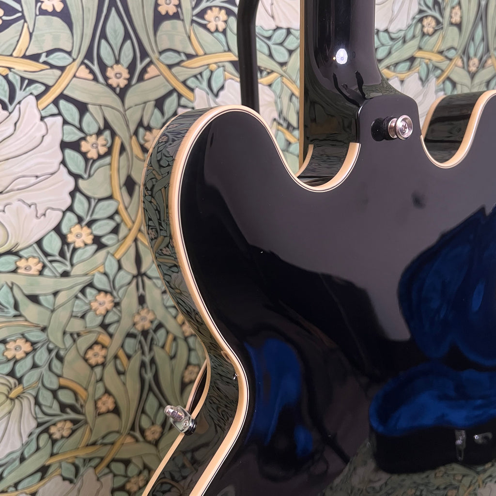 Epiphone Shinichi Ukubata ES-335 Ebony – eastside music supply Epiphone Shinichi Ukubata ES-335 Ebony – eastside music supply