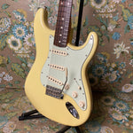 Fender Special Edition 60's Stratocaster Canary Diamond 2015