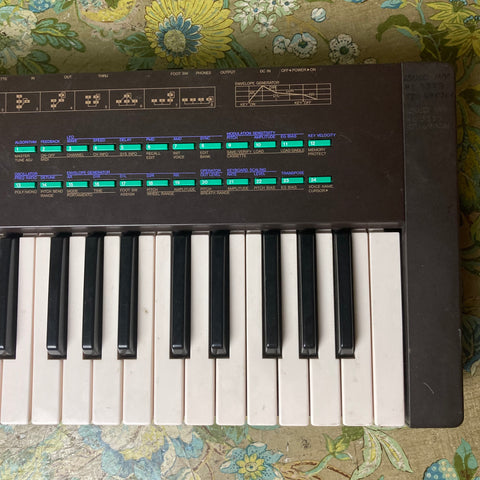 YAMAHA DX27 FM音源61鍵 Yamaha DX27 61-Key Digital FM Synthesizer YAMAHA DX27 FM音源61鍵 Yamaha DX27 61-Key Digital FM Synthesizer