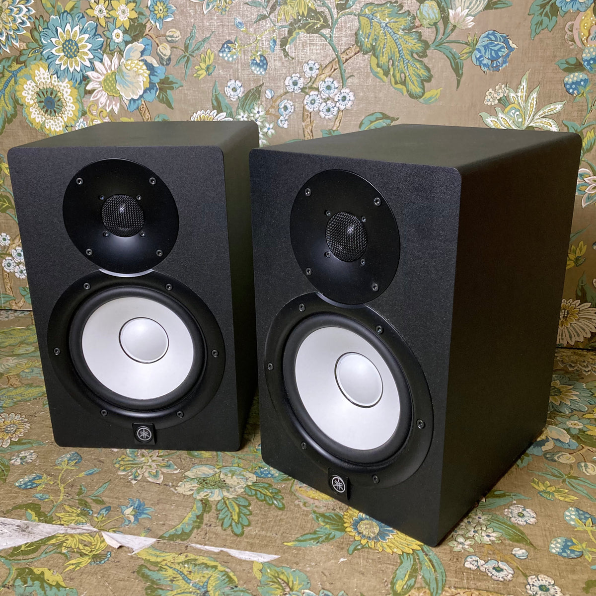 Yamaha HS7 Studio Monitors (Pair) – eastside music supply