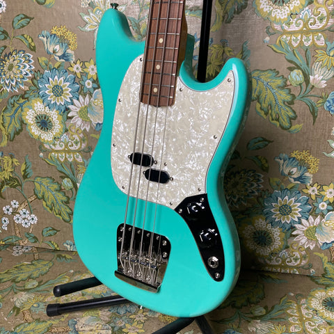 Fender mustang online bass mim