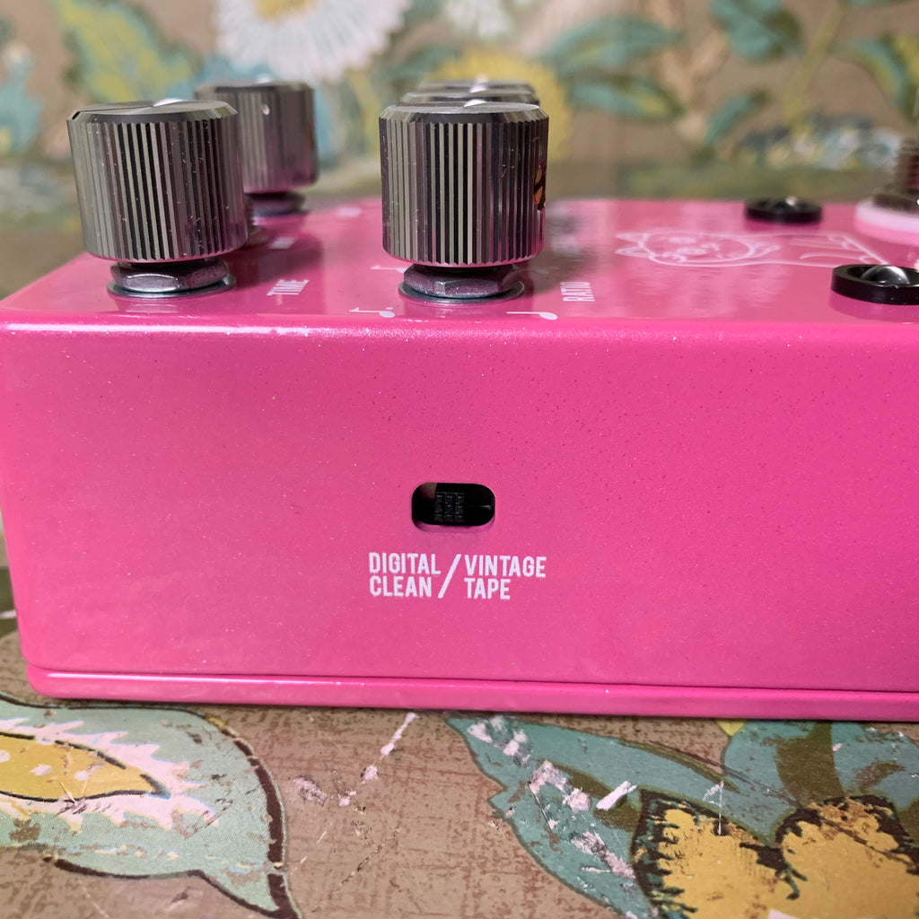 jhs pedals lucky cat delay JHS Pedals Lucky Cat Digital/Tape Delay w/Tap Tempo – eastside music supply