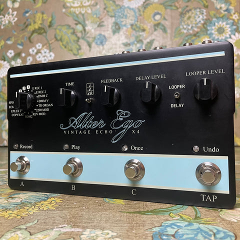 TC Electronic Alter Ego X4 Delay and Looper