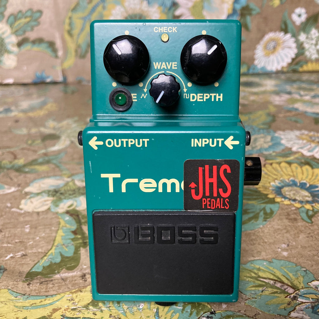 boss tr 2 pedal Boss TR-2 Tremolo (JHS "Versa-trem" Mod)