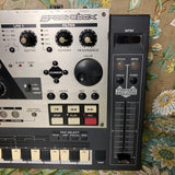 Roland MC-307 Groovebox